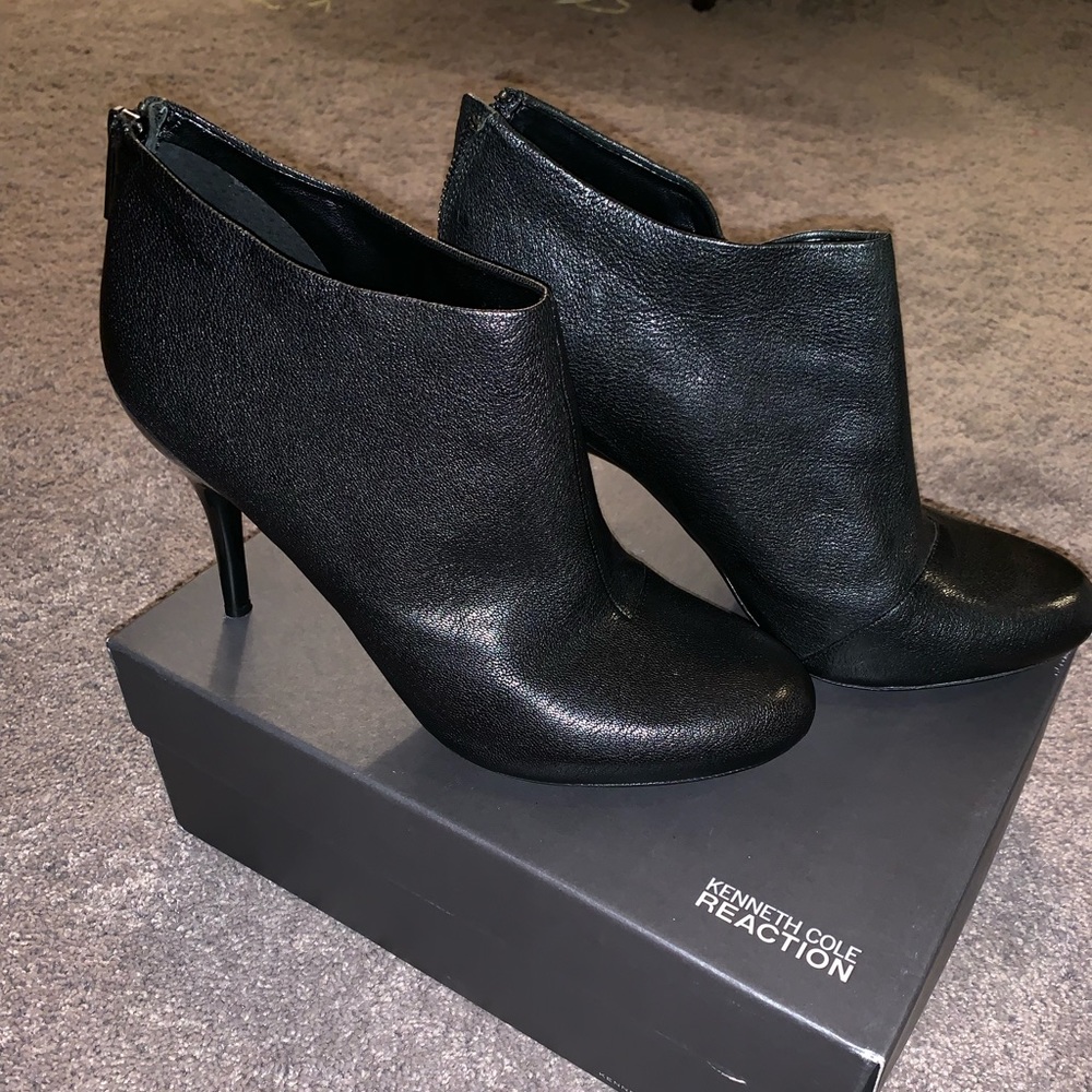 Kenneth Cole Reaction - Joni Arc bootie